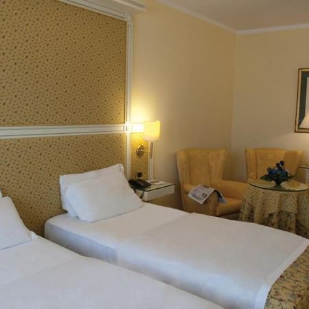 Hotel La Bussola Novara Dış mekan fotoğraf