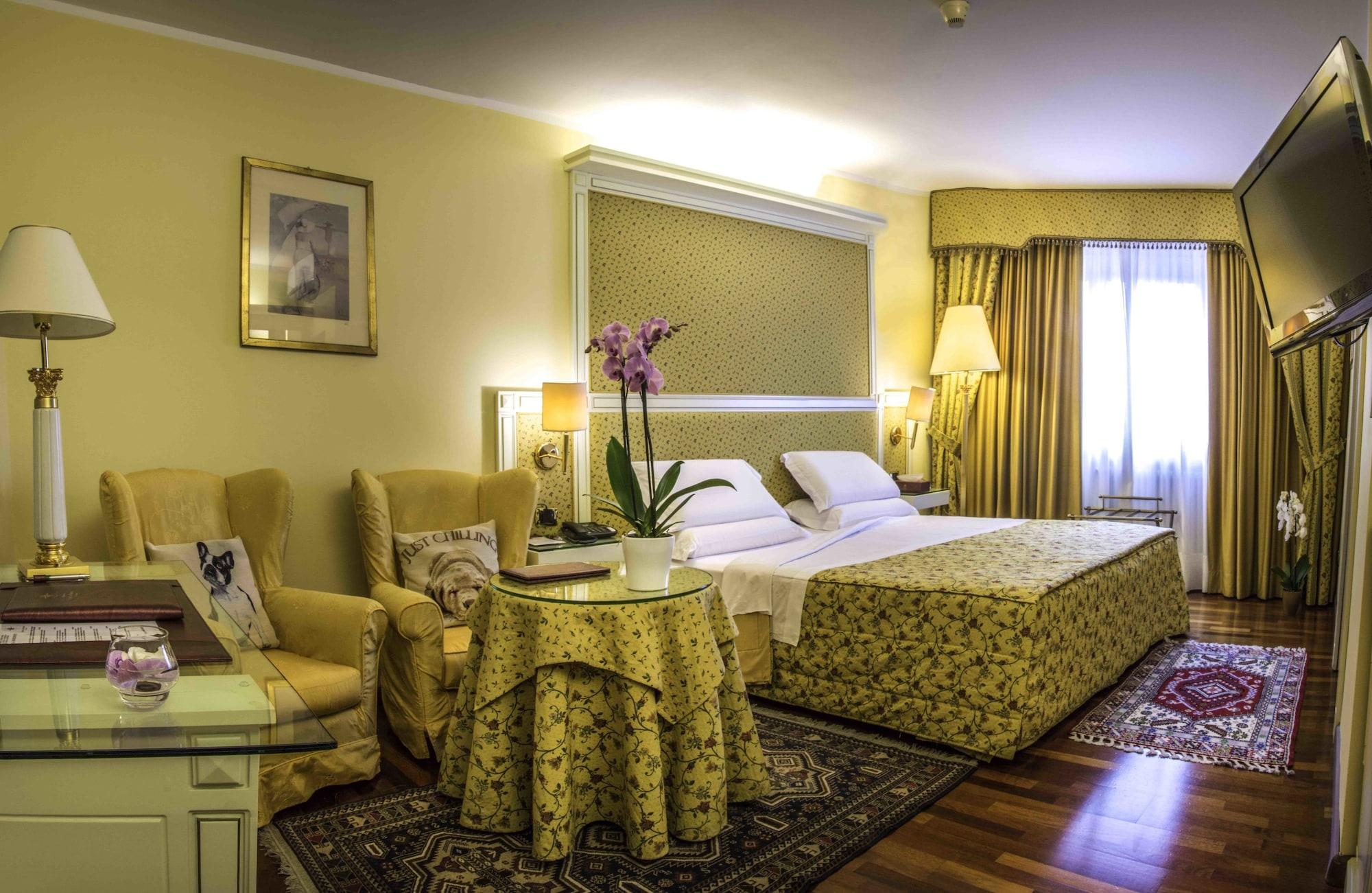Hotel La Bussola Novara Dış mekan fotoğraf