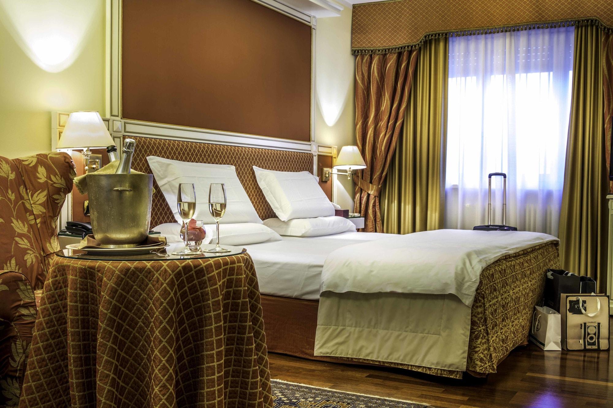 Hotel La Bussola Novara Dış mekan fotoğraf