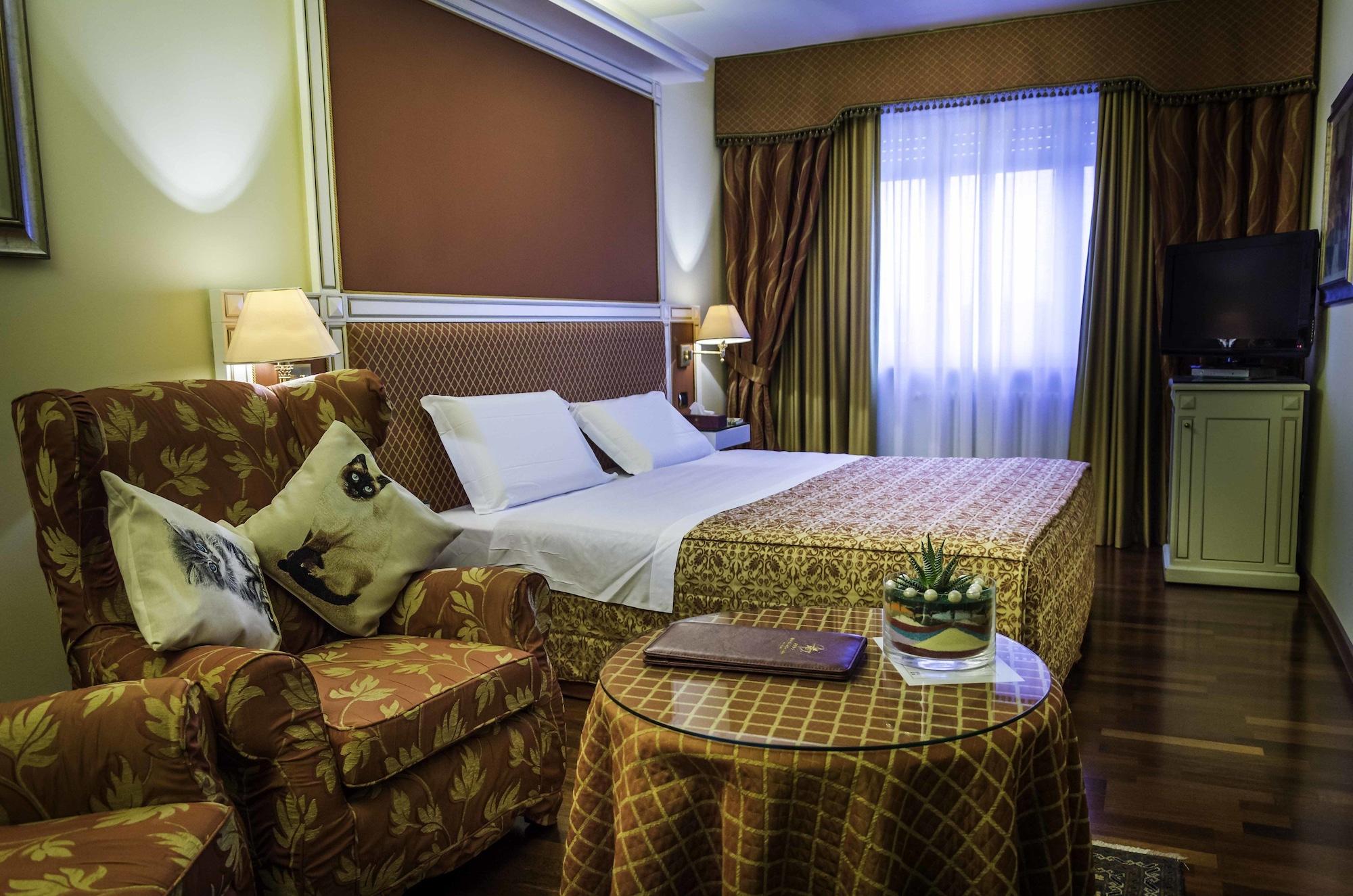 Hotel La Bussola Novara Dış mekan fotoğraf