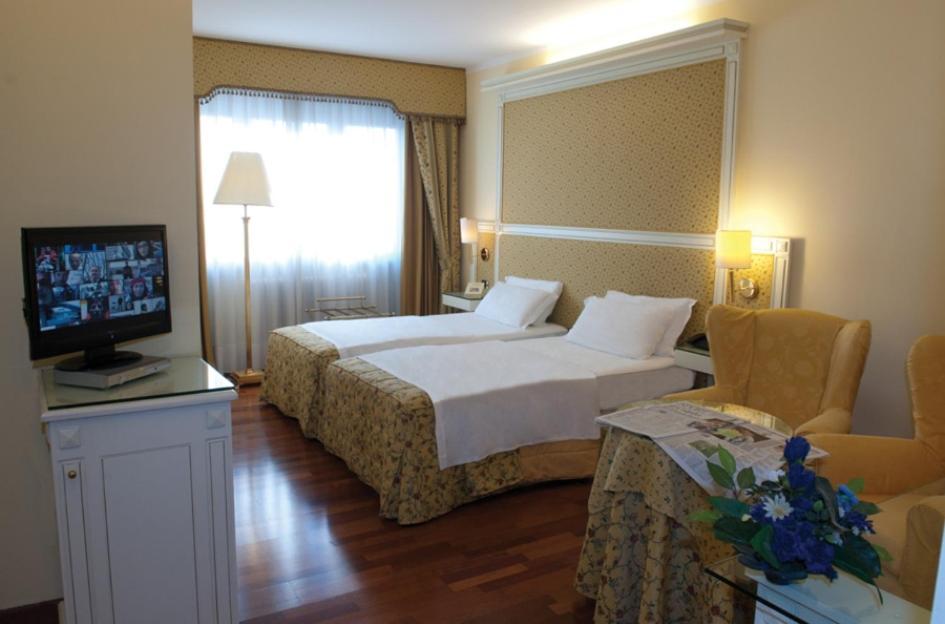 Hotel La Bussola Novara Dış mekan fotoğraf