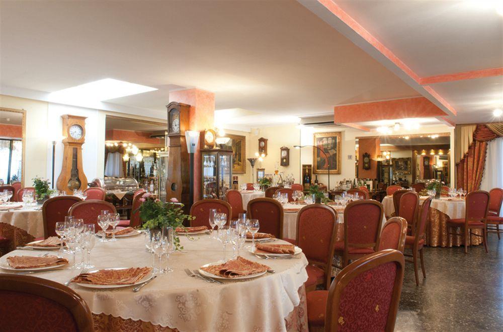 Hotel La Bussola Novara Dış mekan fotoğraf