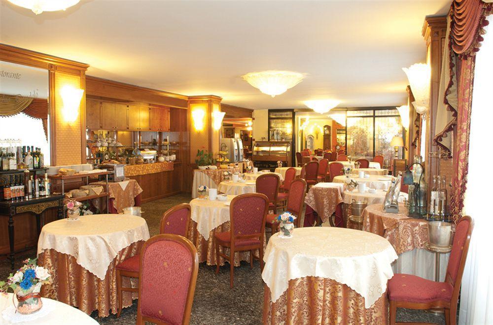 Hotel La Bussola Novara Dış mekan fotoğraf