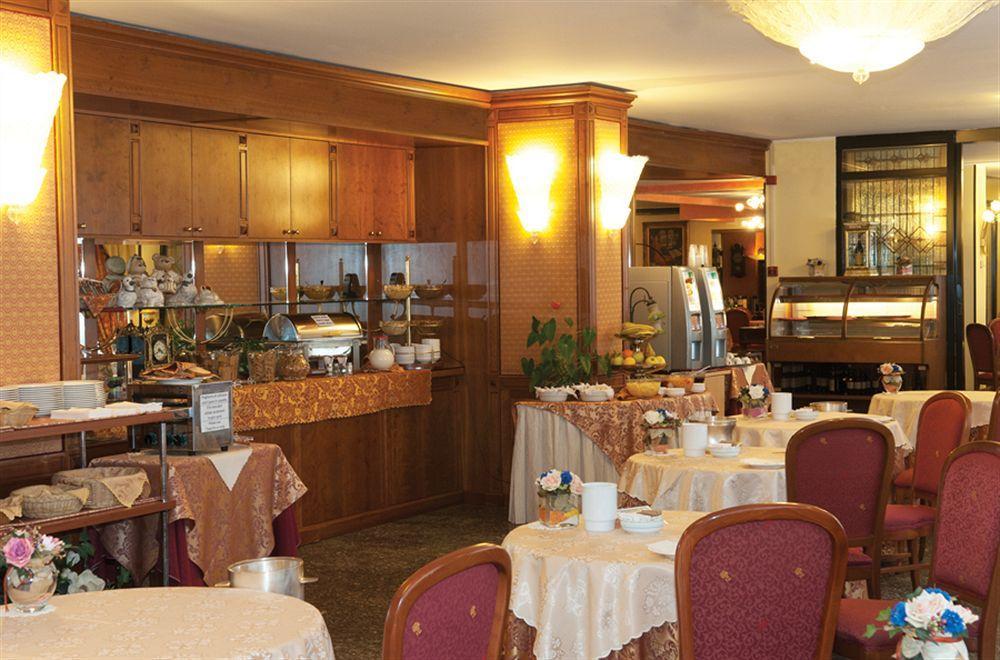 Hotel La Bussola Novara Dış mekan fotoğraf