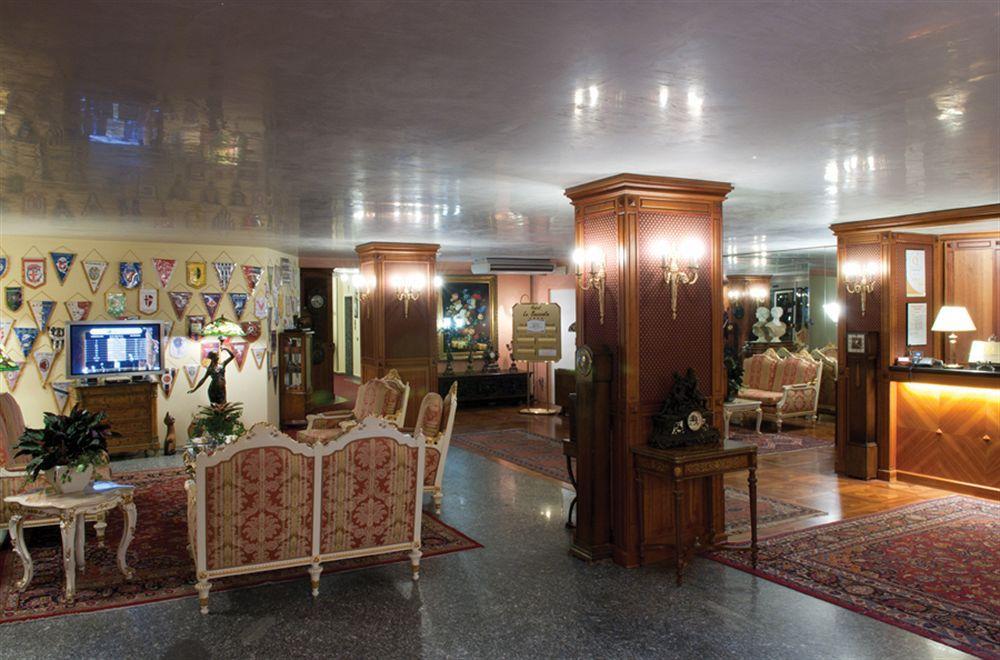Hotel La Bussola Novara Dış mekan fotoğraf